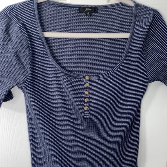J. Crew Tops - EUC J. Crew Scoop Ribbed Button Tee Navy White Small